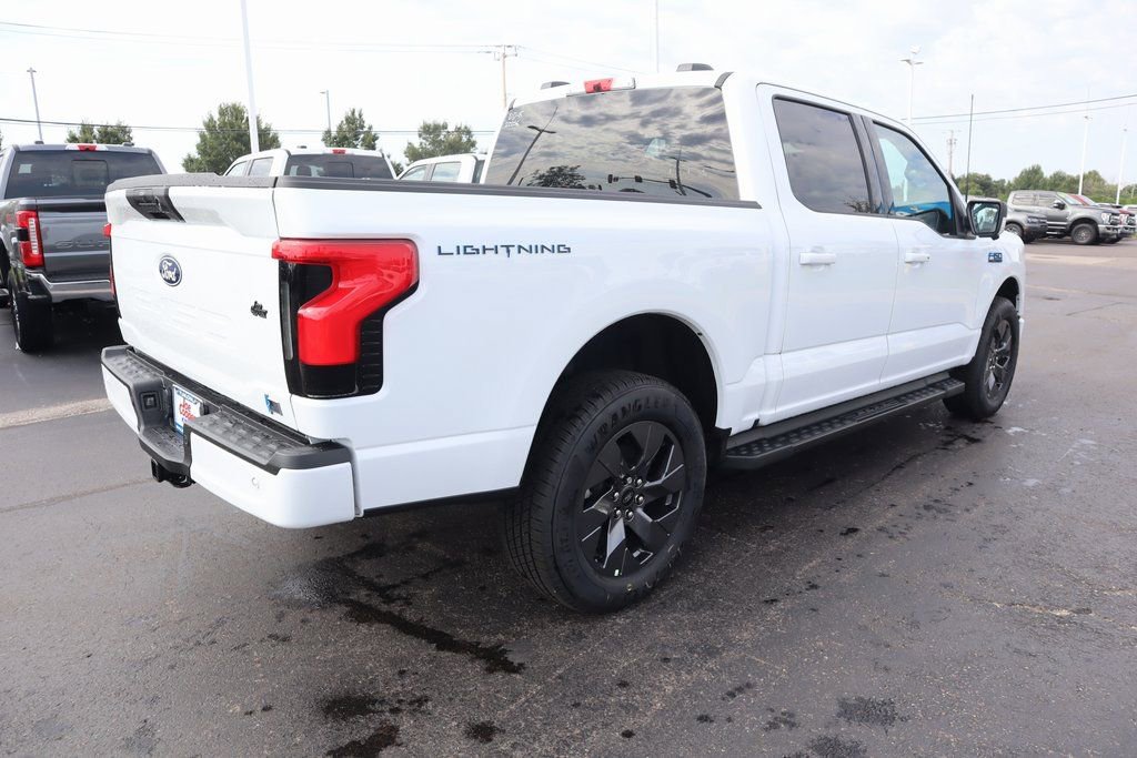 Used 2025 Ford F150 Lightning Flash image 21