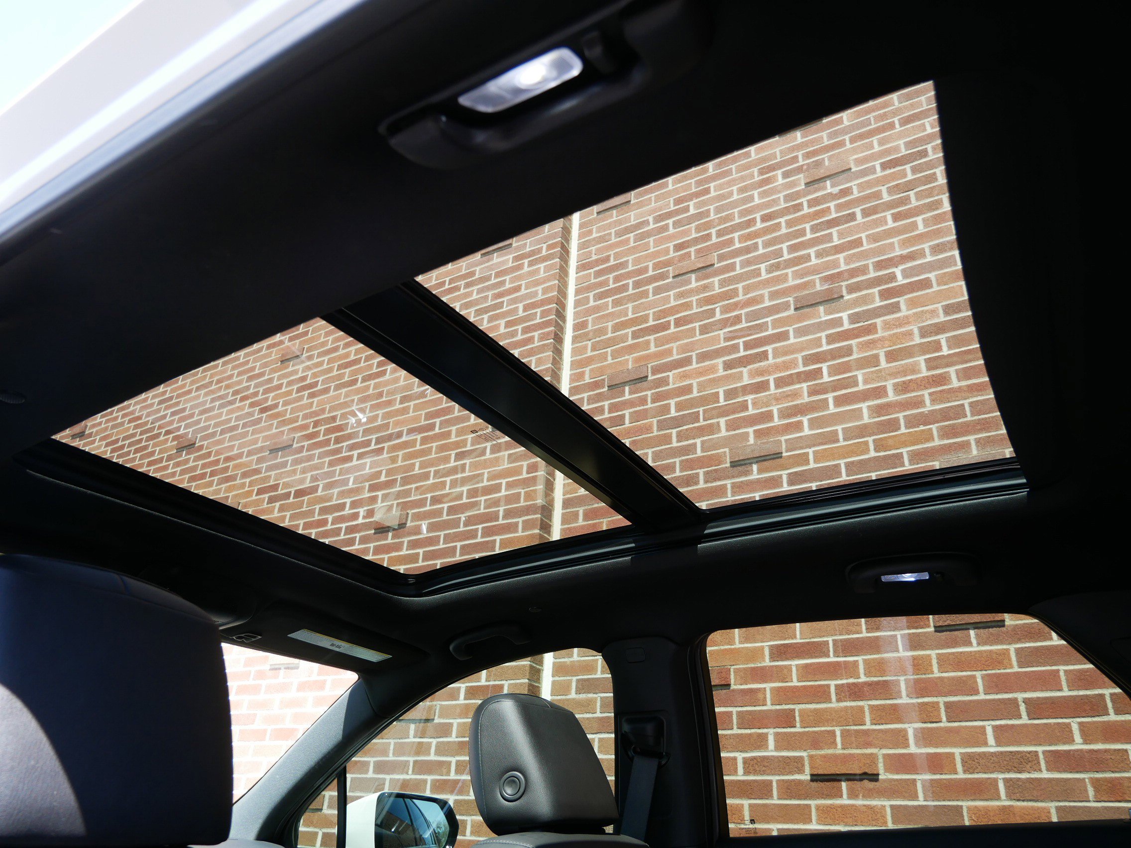 Certified 2022 Cadillac XT5 Premium Luxury FWD image 12
