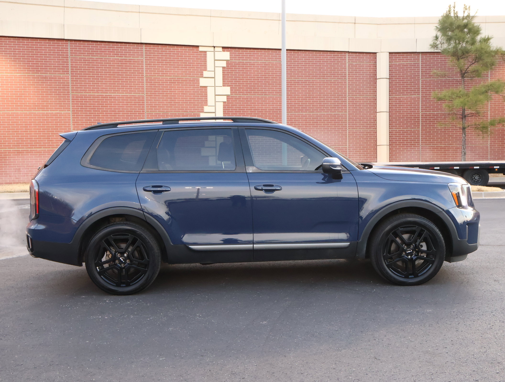Used 2023 Kia Telluride EX X-Line image 37