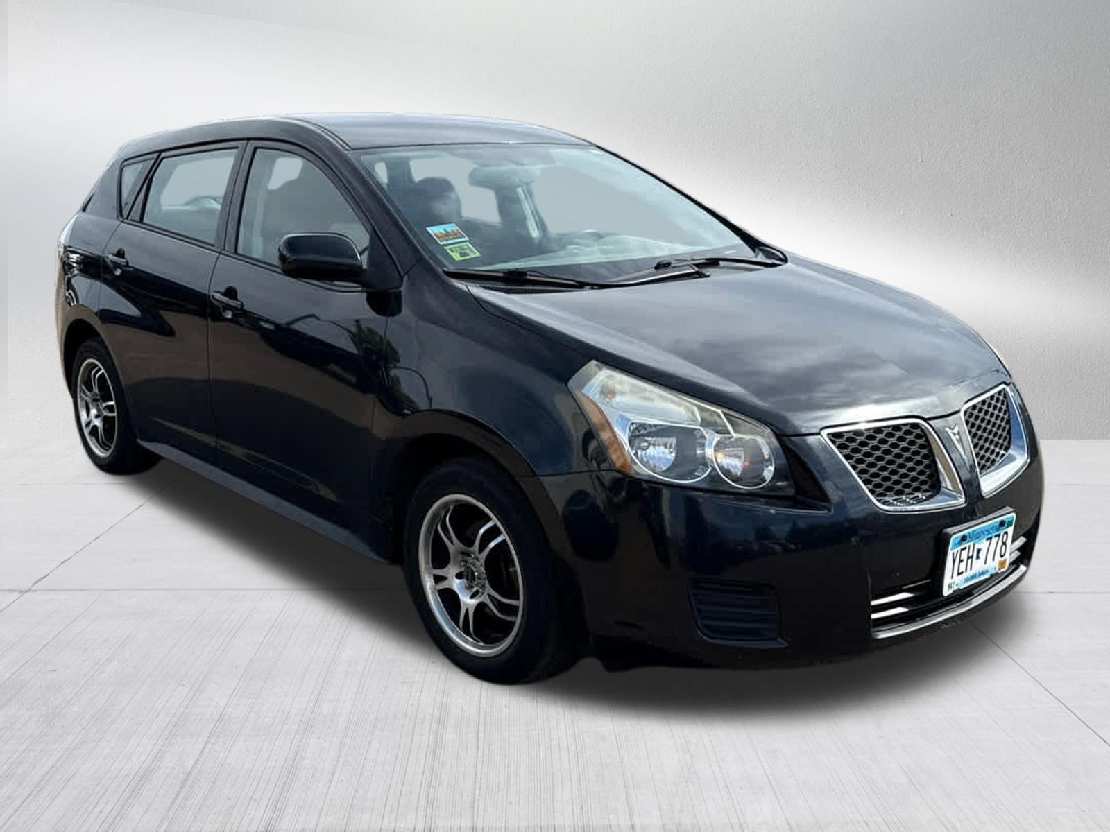 Used 2009 Pontiac Vibe w/ Preferred Package FWD image 9