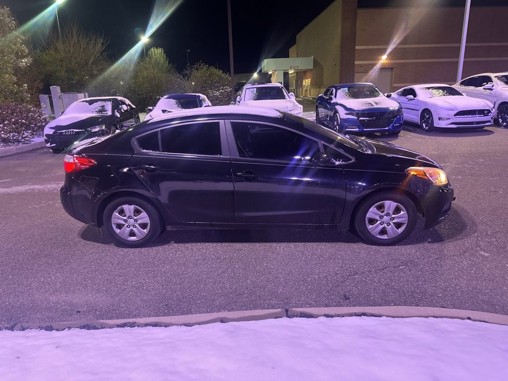 Used 2016 Kia Forte LX image 4