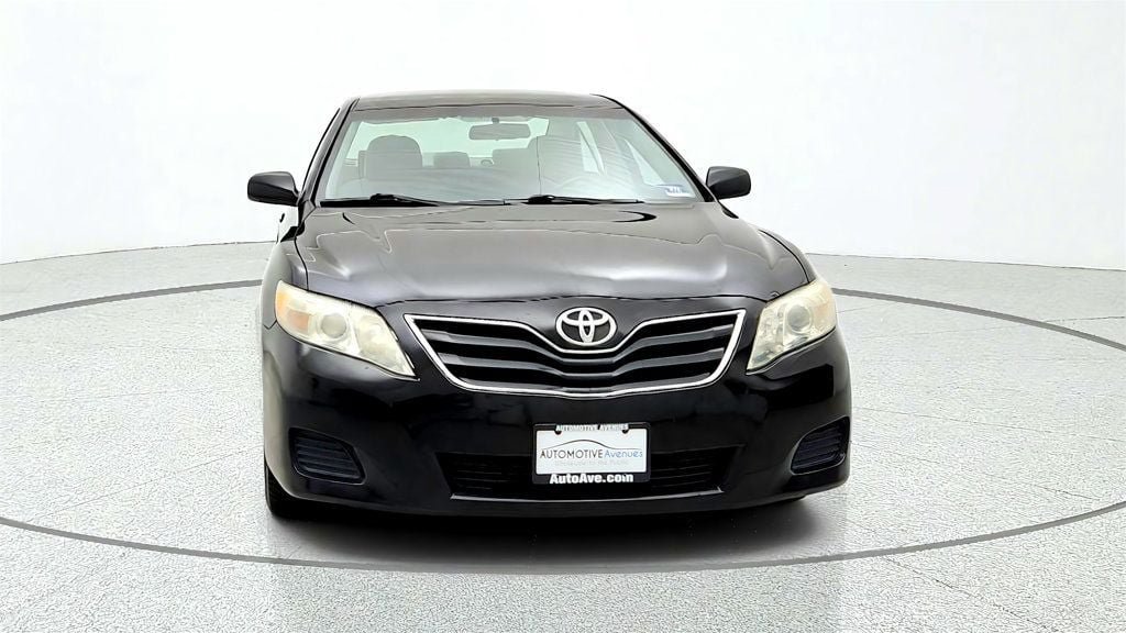 Used 2010 Toyota Camry LE FWD image 2