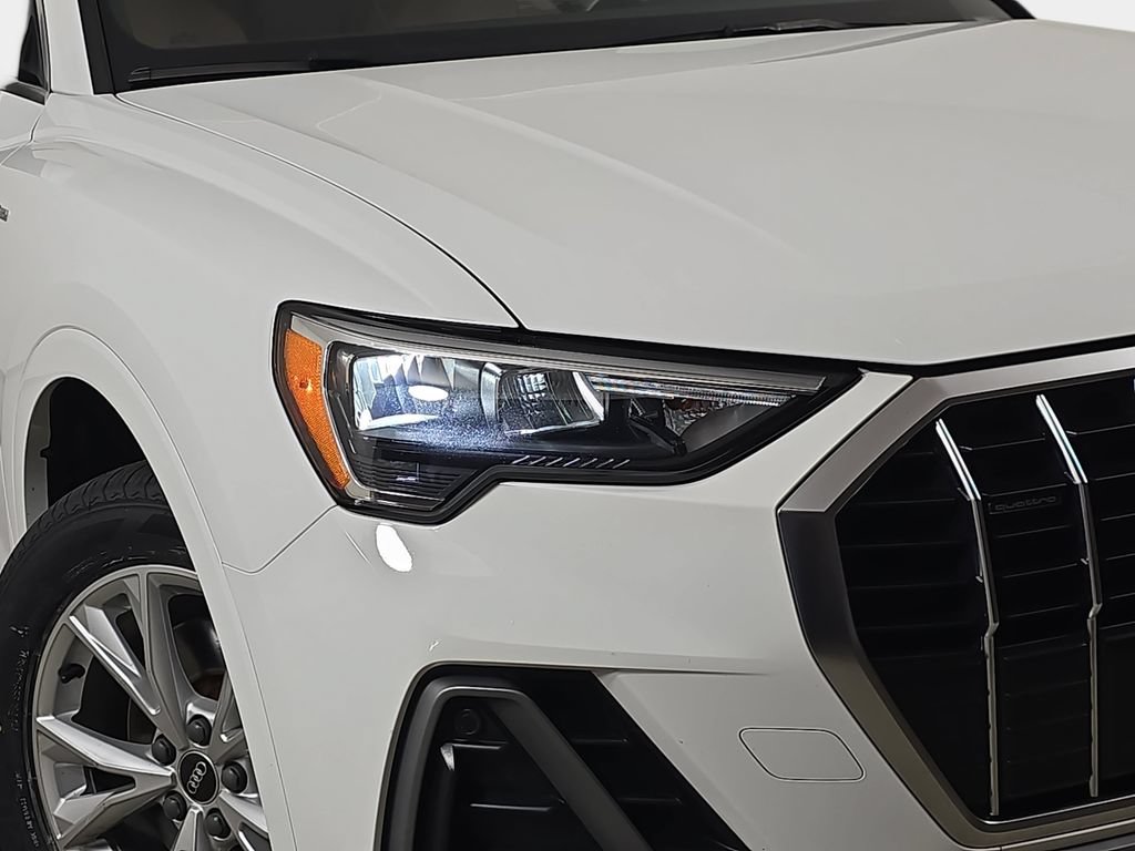 Used 2022 Audi Q3 2.0T Premium w/ Convenience Package AWD/4WD image 35