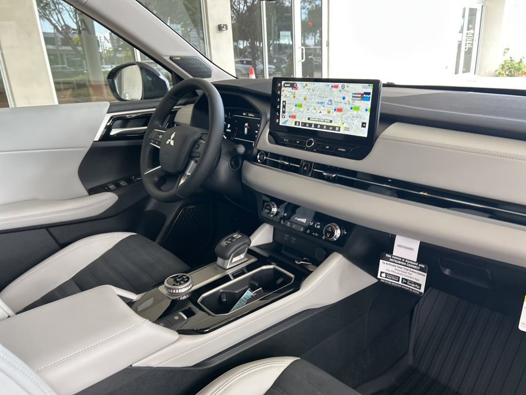 New 2026 Mitsubishi Outlander SE image 22