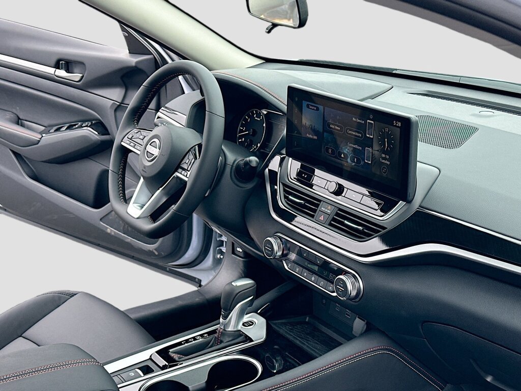 New 2025 Nissan Altima 2.5 SR w/ SR Premium Package image 5