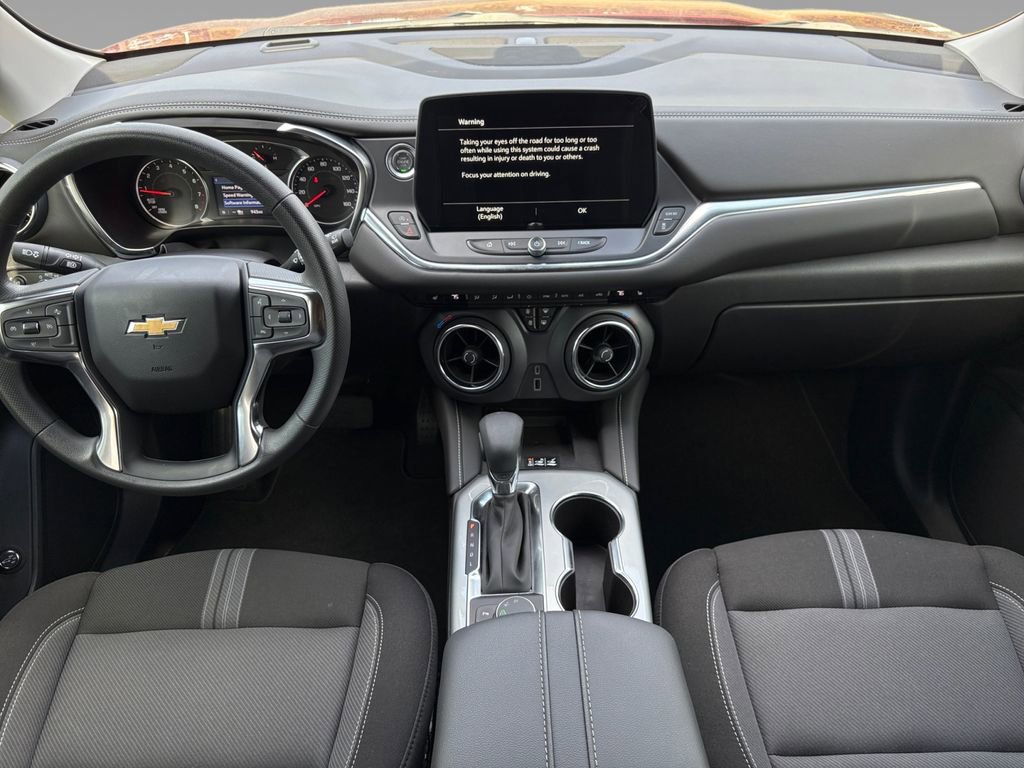 New 2025 Chevrolet Blazer LT w/ Convenience Package image 3