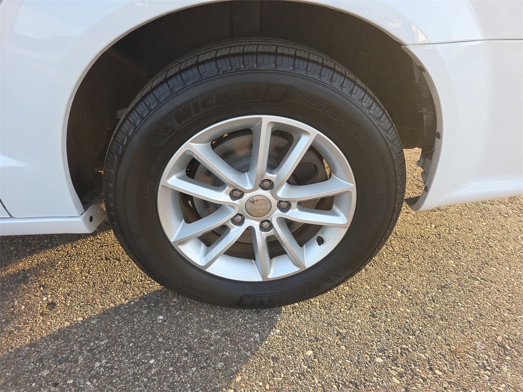 Used 2019 Dodge Grand Caravan SXT image 37