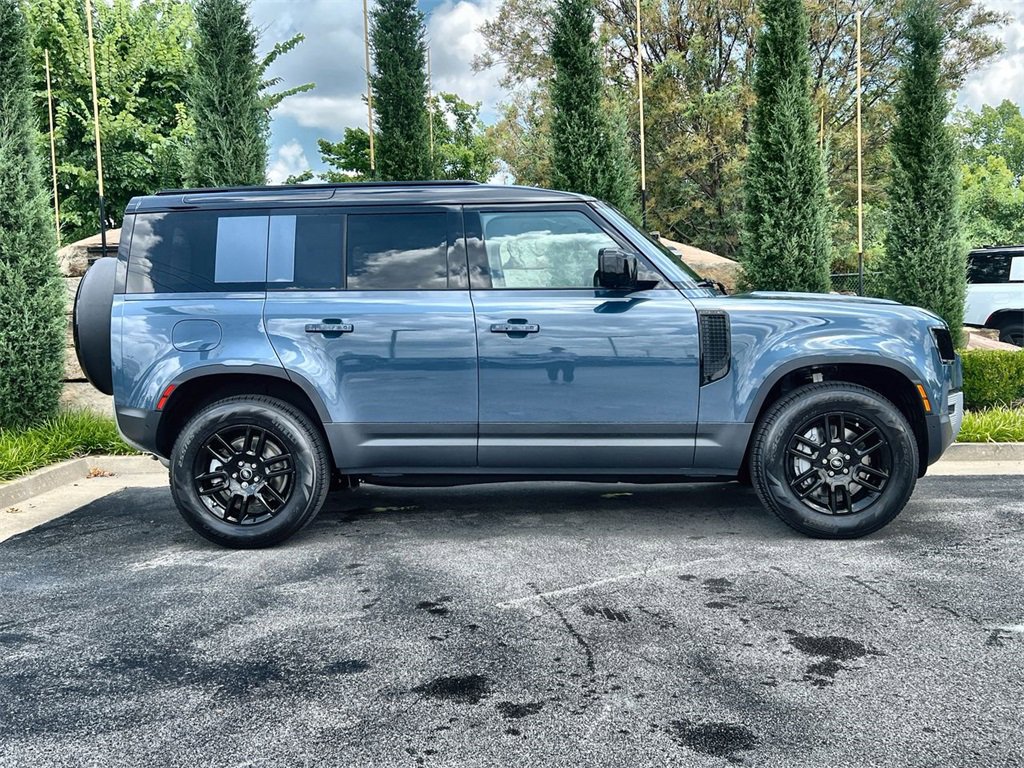 Used 2025 Land Rover Defender 110 S image 6