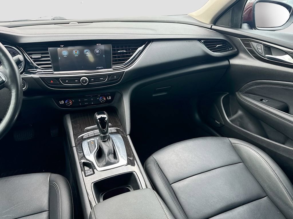 Used 2018 Buick Regal Essence w/ Driver Confidence Package #1 FWD image 30