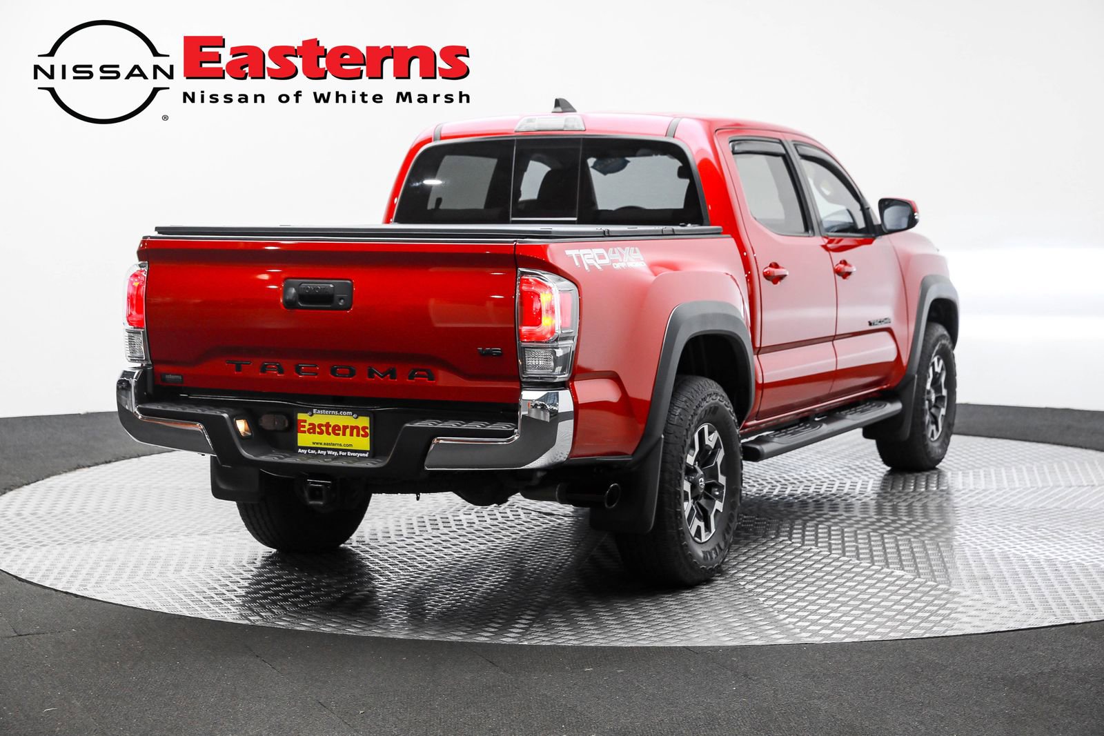 Used 2022 Toyota Tacoma TRD Off-Road w/ Black Out Package (TMS) image 5