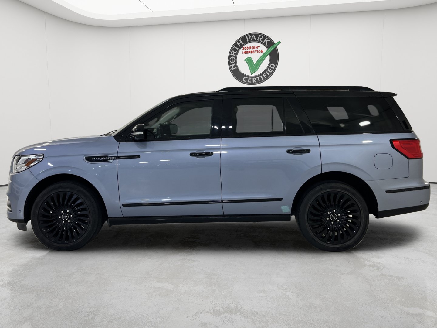 Used 2020 Lincoln Navigator Black Label AWD/4WD image 3