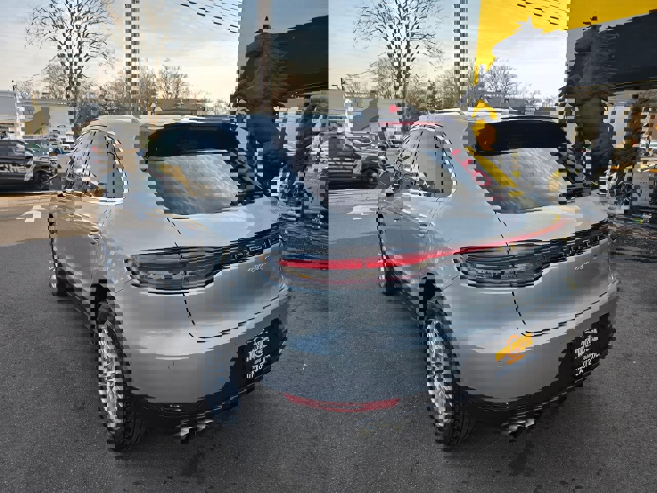 Used 2019 Porsche Macan S image 2