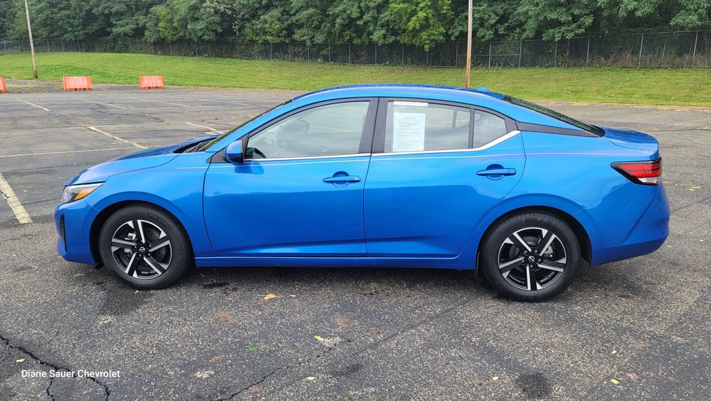 Used 2024 Nissan Sentra SV FWD image 7