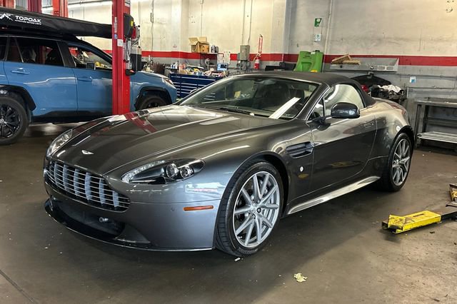 Used 2013 Aston Martin V8 Vantage S RWD image 4