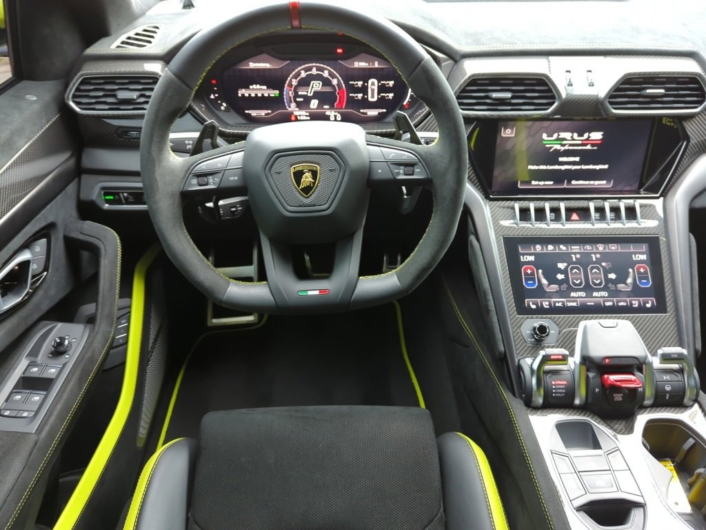 Used 2024 Lamborghini Urus Performante image 10