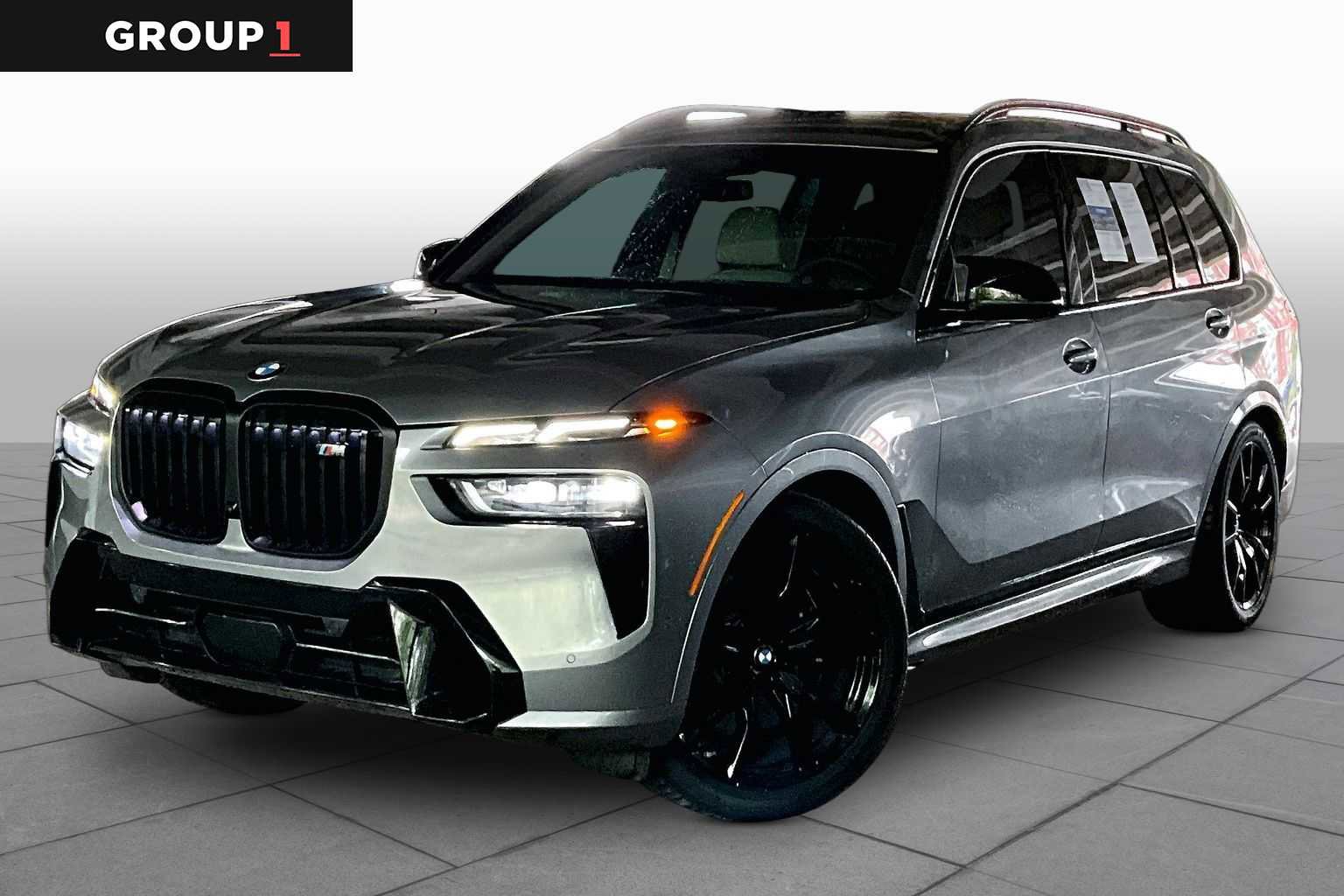 Used 2025 BMW X7 M60i AWD/4WD image 1