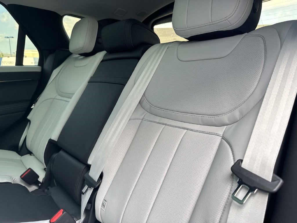 New 2027 Land Rover Range Rover Sport Battersea AWD/4WD image 15