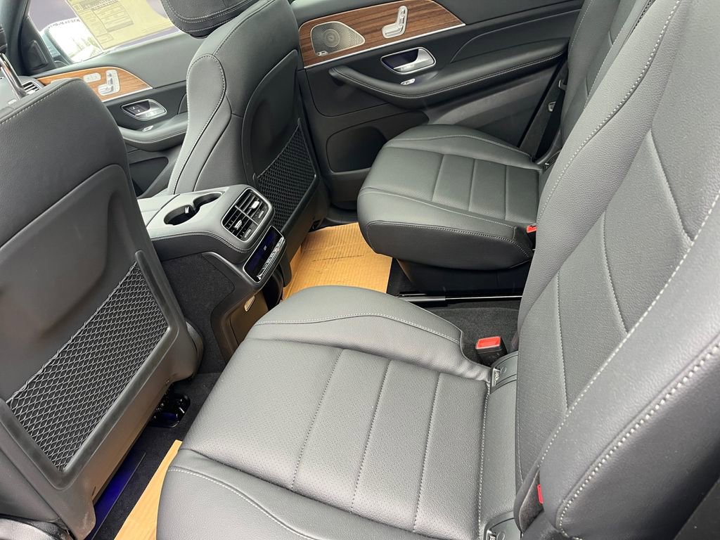 New 2025 Mercedes-Benz GLS 450 4MATIC image 8
