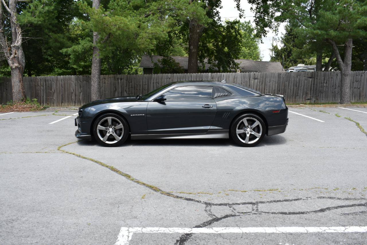 Used 2012 Chevrolet Camaro SS RWD image 3