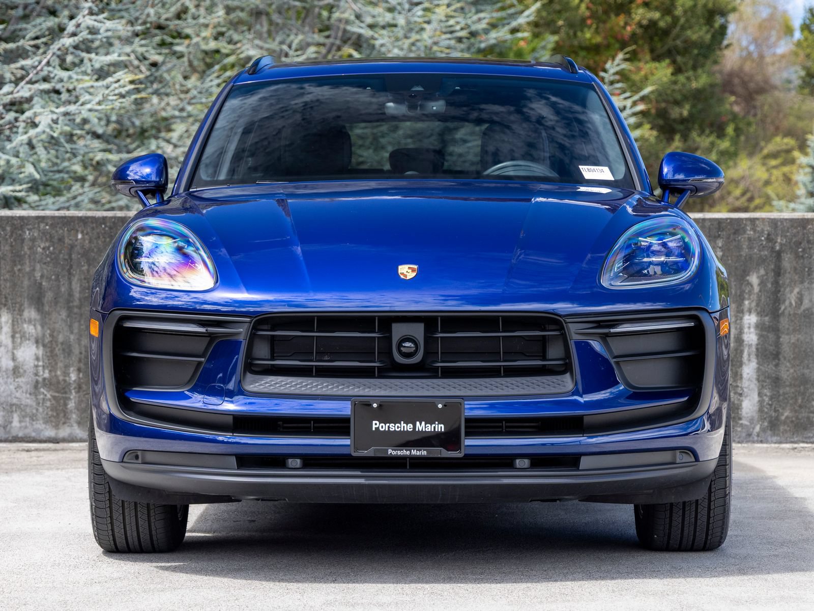 Certified 2026 Porsche Macan AWD/4WD image 8