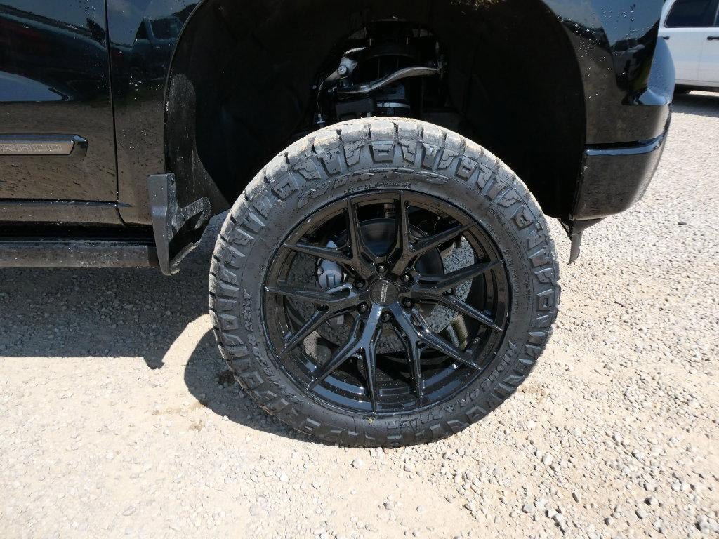 New 2026 Chevrolet Silverado 1500 High Country w/ Midnight Edition AWD/4WD image 5