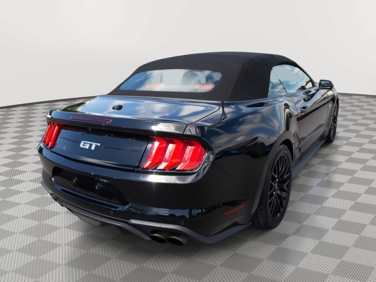 Used 2019 Ford Mustang GT Premium w/ GT Performance Package RWD image 5