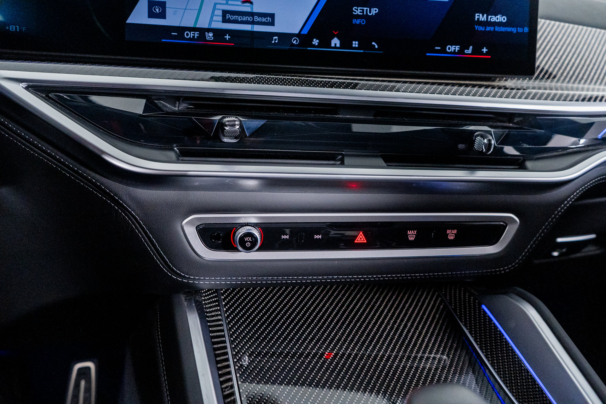 Used 2025 BMW X6 M Competition w/ Executive Package image 37