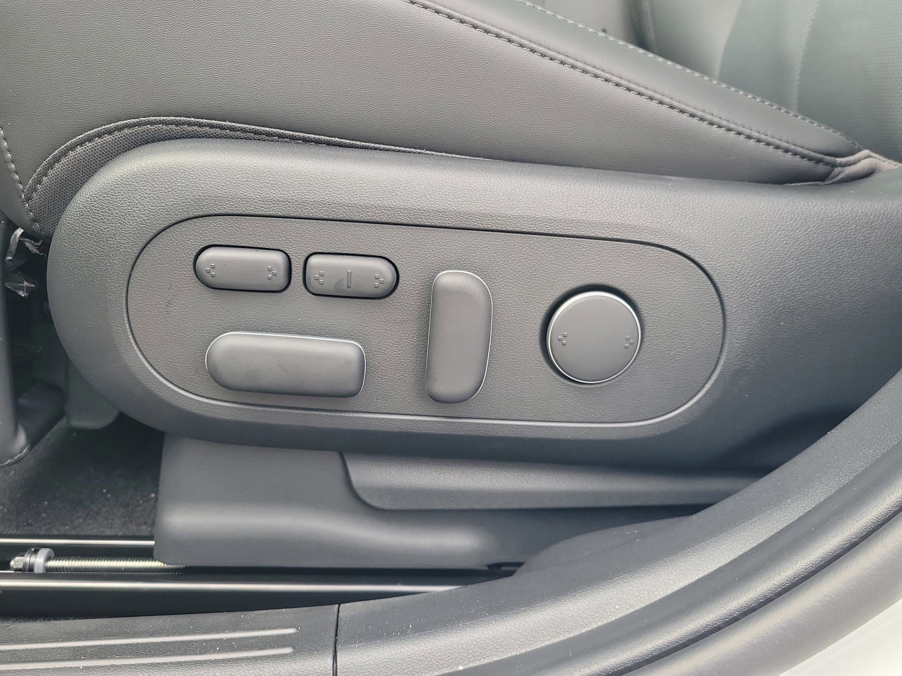 New 2026 Hyundai Ioniq 5 Limited image 16