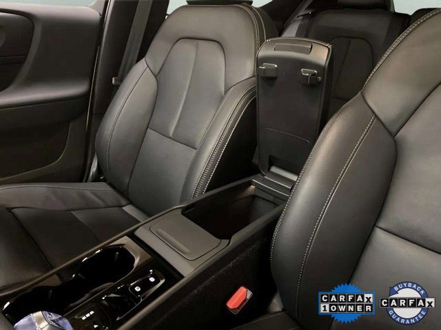 Used 2025 Volvo XC40 B5 Plus image 65