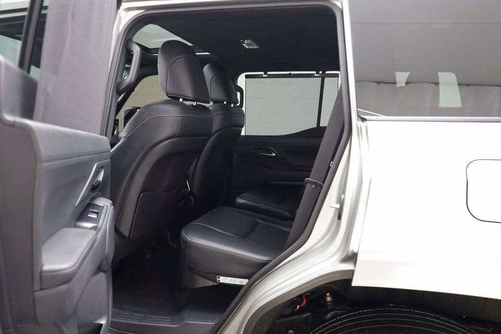 Used 2024 Lexus GX 550 550 Luxury w/ Accessory Package (Z1) image 14