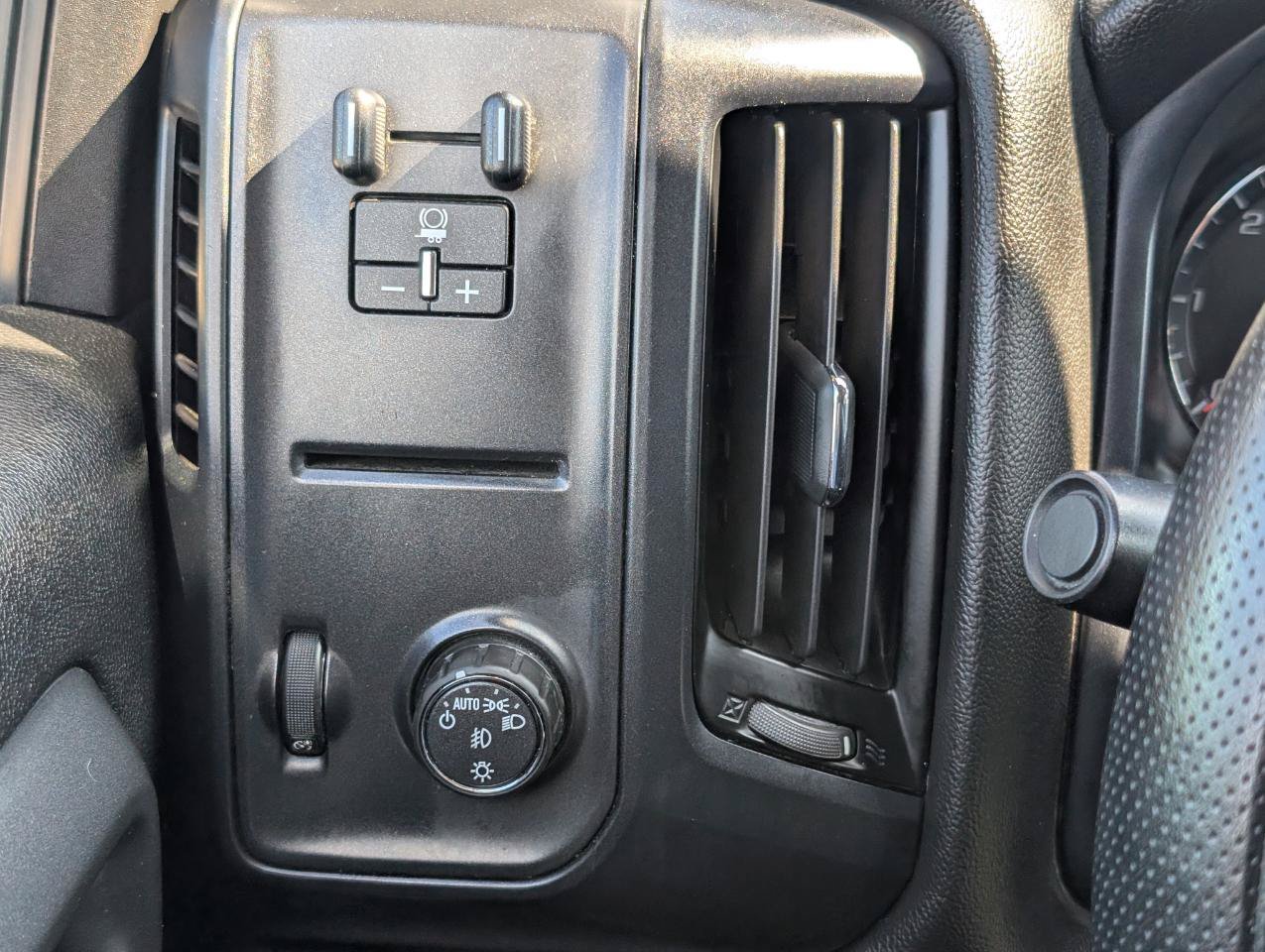 Used 2019 GMC Sierra 1500 Limited w/ Elevation Edition AWD/4WD image 17