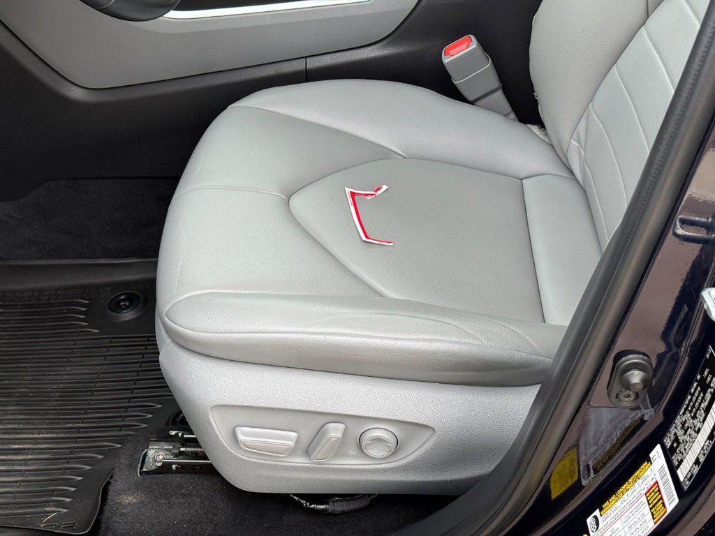 Used 2022 Toyota Highlander XLE image 21