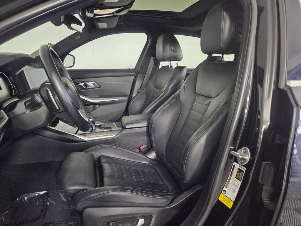 Used 2020 BMW 330i Sedan w/ Driving Assistance Package RWD image 8