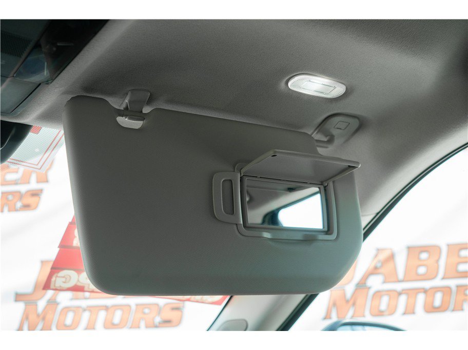 Used 2025 Mitsubishi Outlander AWD image 25