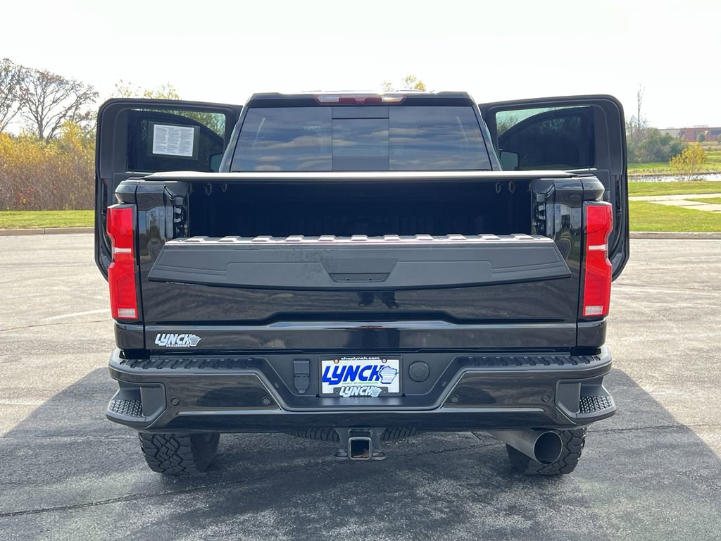 Used 2024 Chevrolet Silverado 3500 LT w/ Midnight Edition image 40