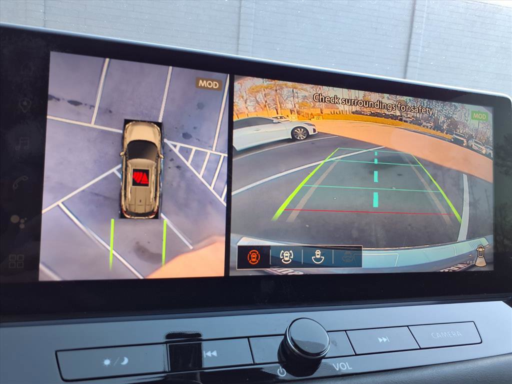 Used 2024 Nissan Rogue Platinum image 18