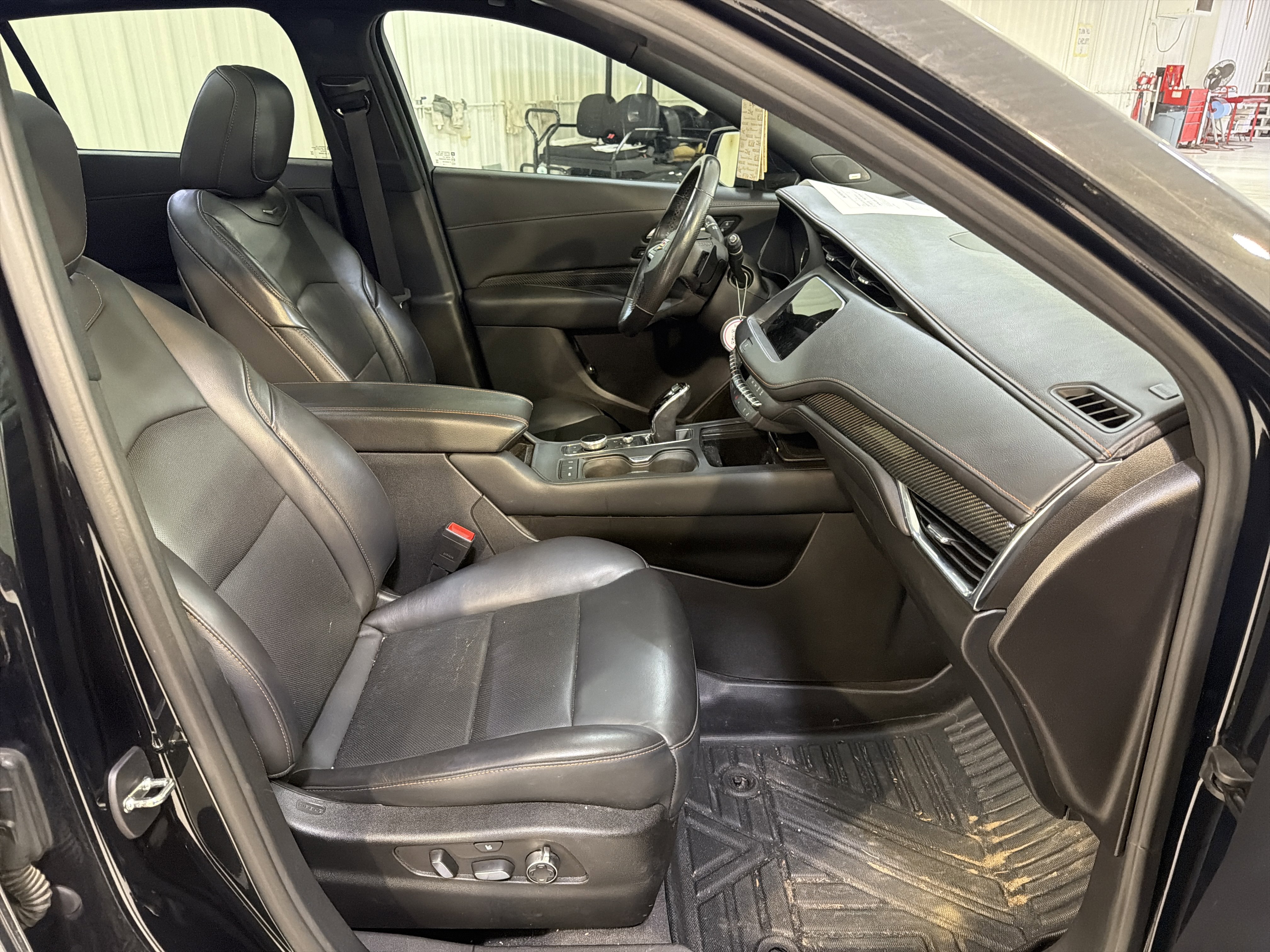 Used 2023 Cadillac XT4 Sport FWD image 12