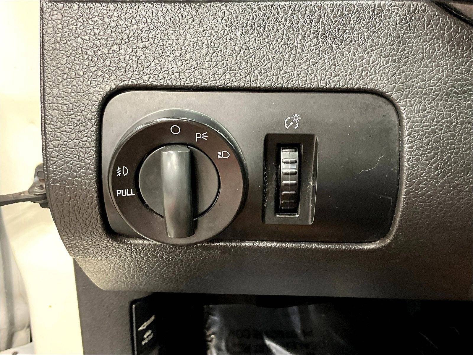Used 2005 Ford Mustang GT RWD image 31