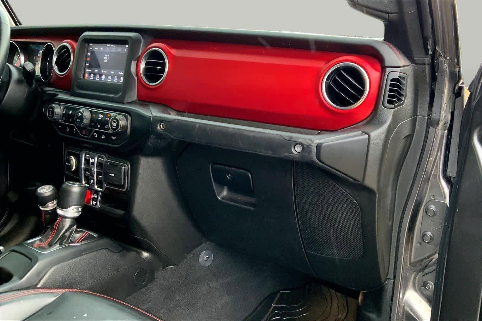 Used 2021 Jeep Gladiator Rubicon w/ Cold Weather Group AWD/4WD image 15