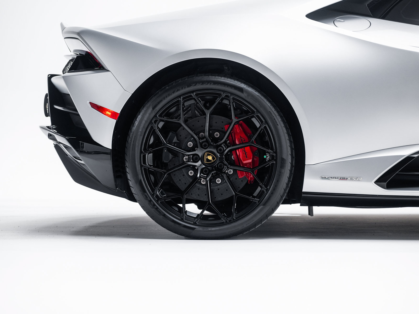 Used 2020 Lamborghini Huracan EVO AWD/4WD image 12
