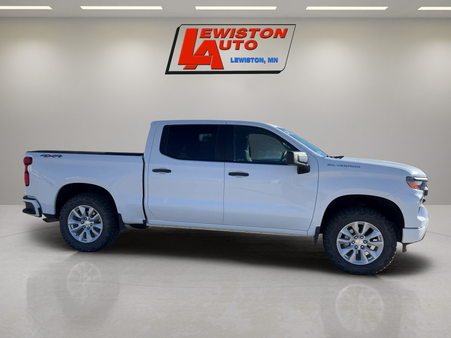 Certified 2024 Chevrolet Silverado 1500 Custom AWD/4WD image 6