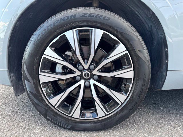 Certified 2024 Volvo XC60 B5 Core w/ Protection Package Premier AWD/4WD image 9