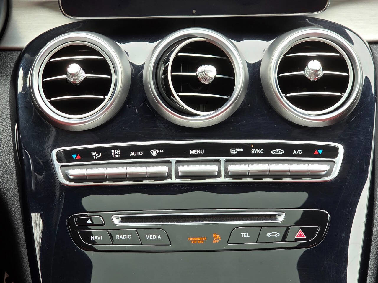 Used 2015 Mercedes-Benz C 300 4MATIC Sedan image 26