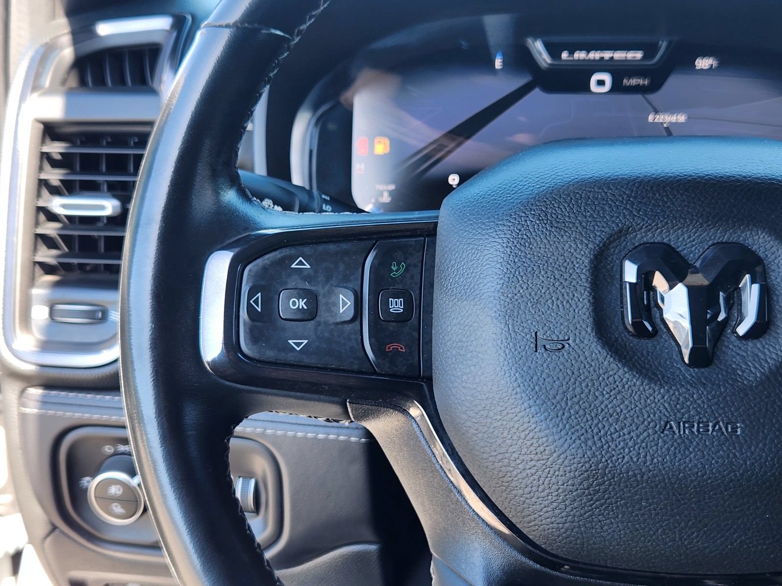 Used 2023 RAM 1500 Limited AWD/4WD image 15
