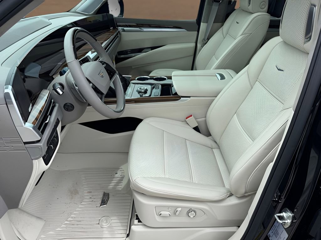 New 2026 Cadillac Escalade ESV Platinum Sport w/ LPO, ONYX Package AWD/4WD image 10