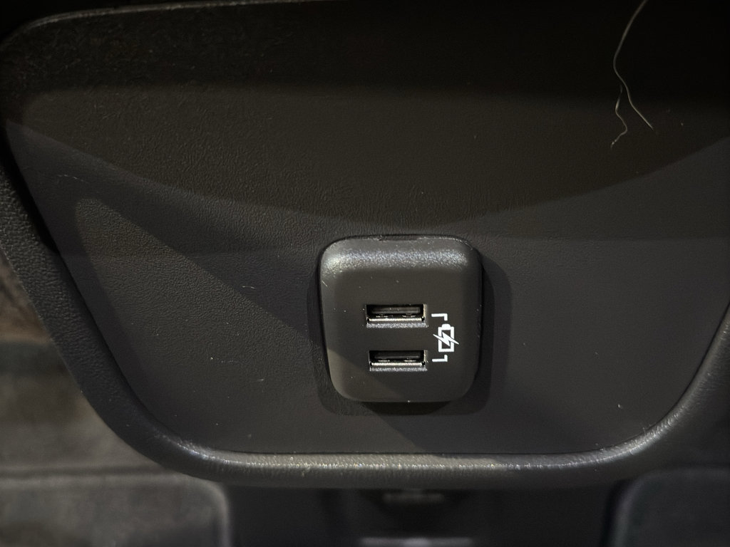 Used 2023 Chevrolet Equinox RS image 13