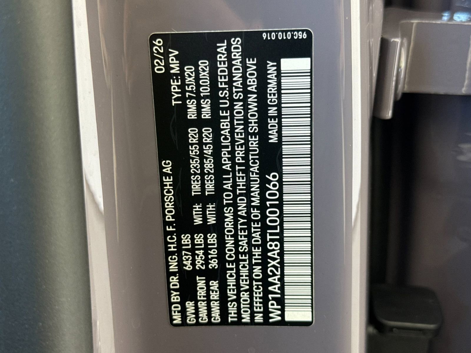 New 2026 Porsche Macan 4 Electric image 35