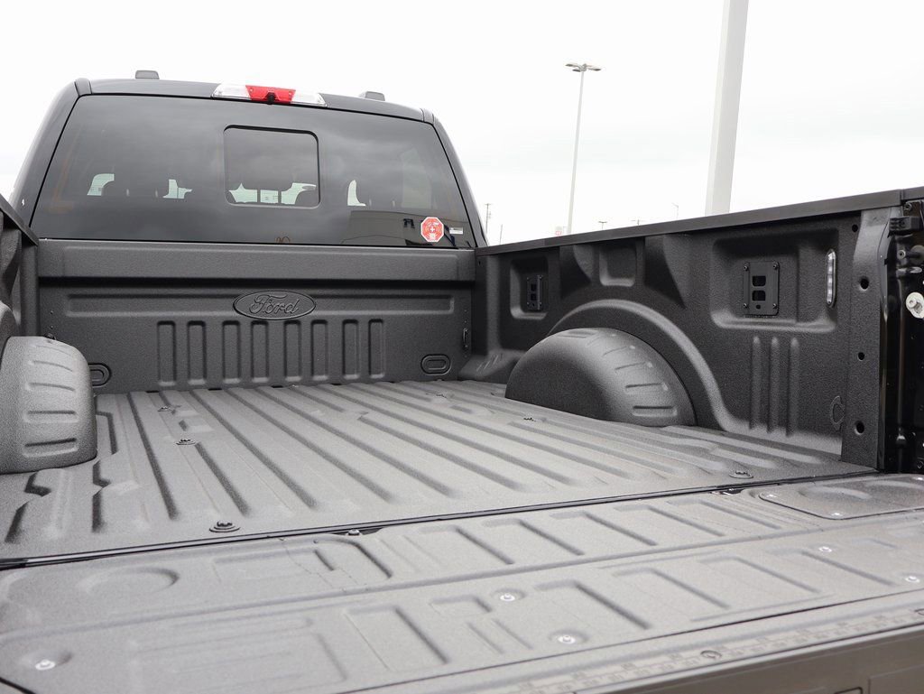 New 2026 Ford F250 Platinum image 16
