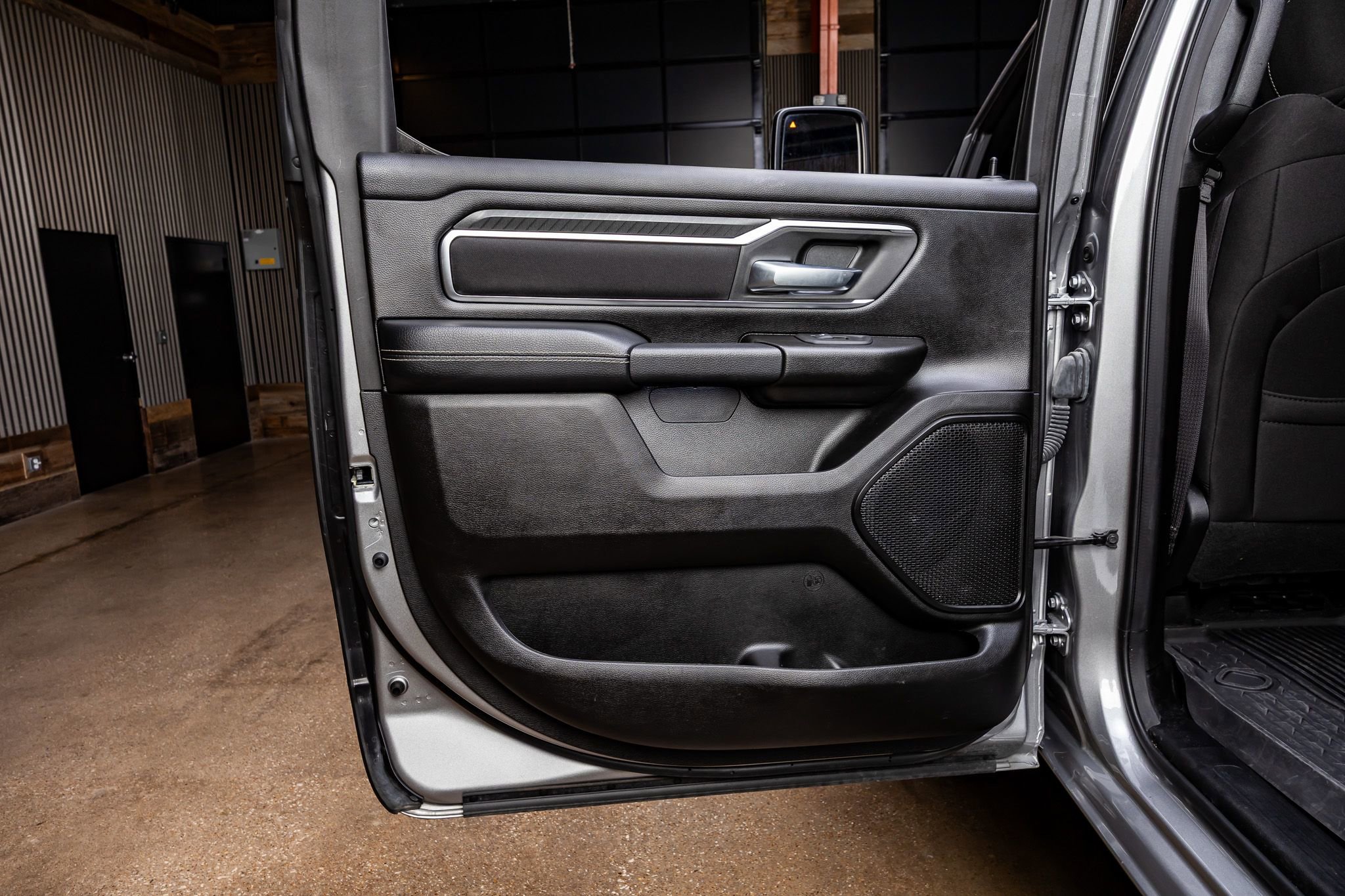 Used 2025 RAM 1500 Lone Star image 35