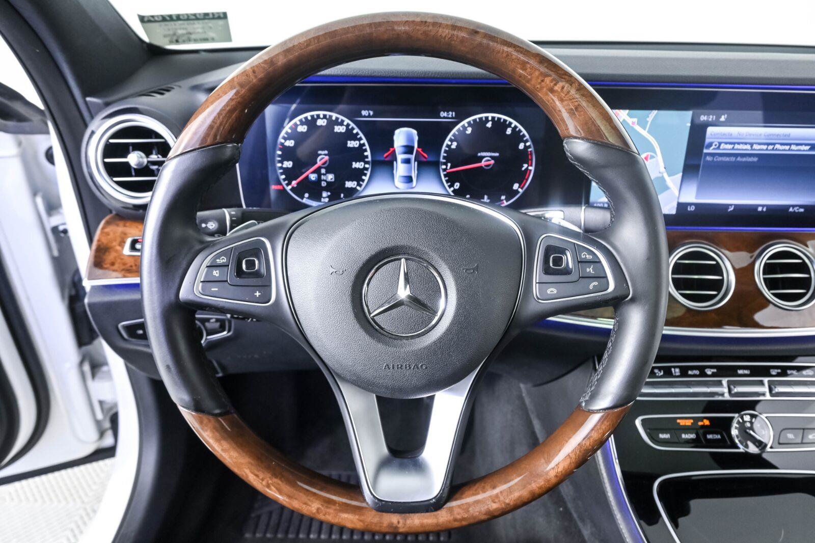 Used 2017 Mercedes-Benz E 300 image 9